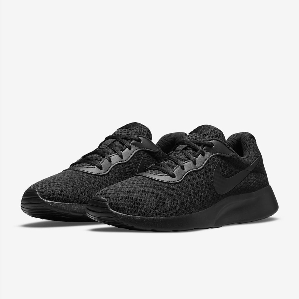 Black Nike Tanjun Sneakers
